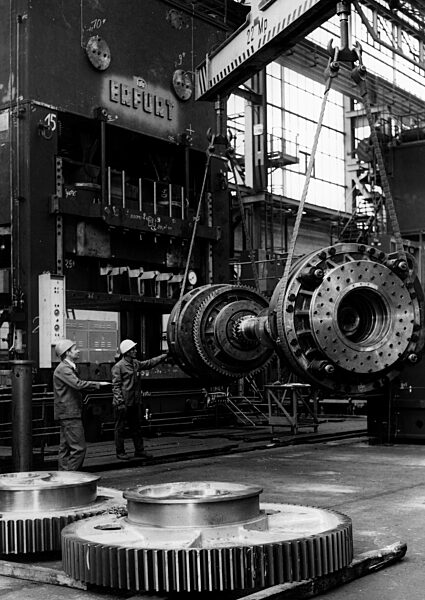 VEB Kombinat Umformtechnik in Erfurt, 1977