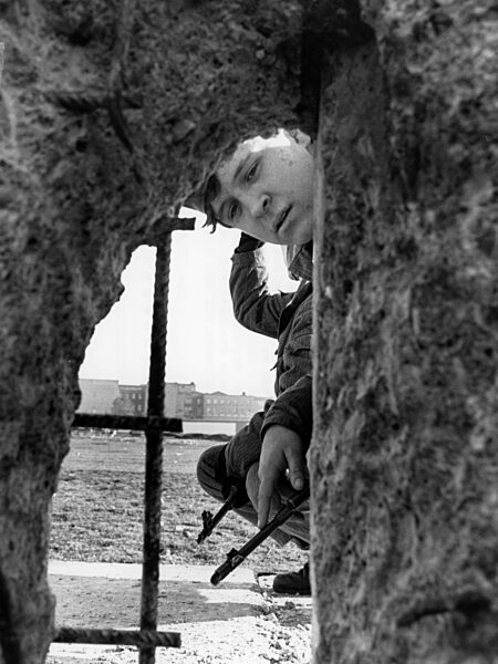 Grenzsoldat nach dem Mauerfall, 1989