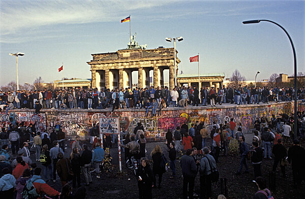 Mauerfall am Brandenburger Tor, 1989