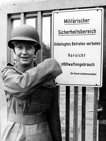 Women in the Bundeswehr, 1984