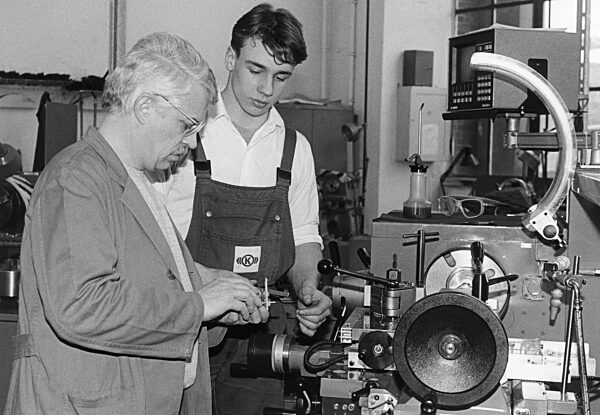 Apprentice training at Knorr-Bremse in East Berlin, 1993