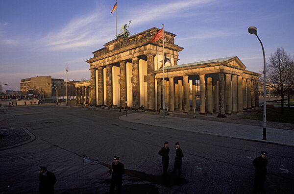 Mauerfall am Brandenburger Tor, 1989