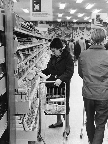 Centrum department store in East Berlin, 1971