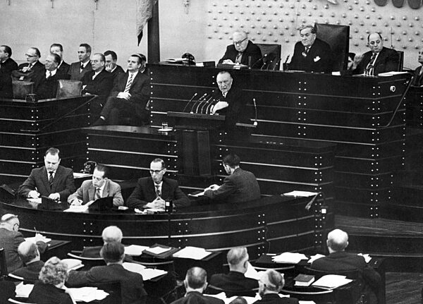 Chancellor Adenauer during the government declaration in the Bundestag, 1961