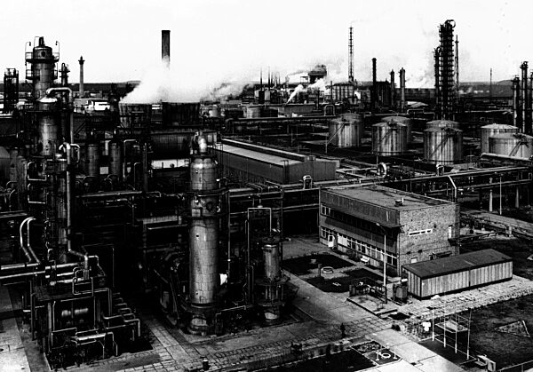 The Petrochemical Combine Schwedt, 1977