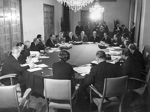 First session of the new Adenauer cabinet, 1962