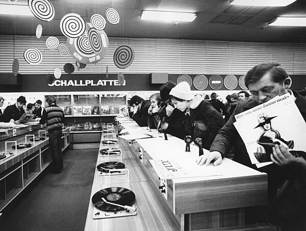 Record section in the Centrum department store
