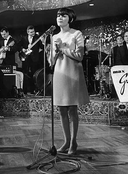 Mireille Mathieu, 1967