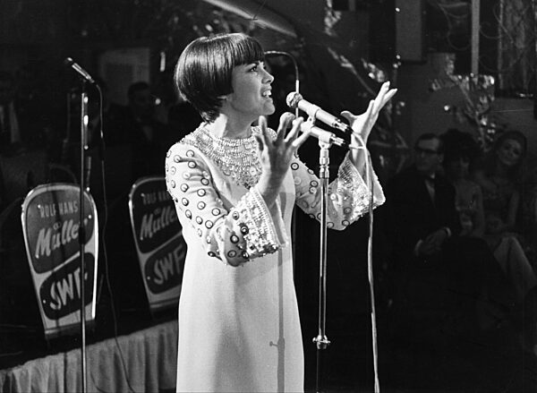Mireille Mathieu, 1968