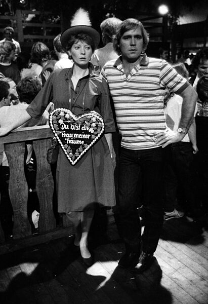 Bierzelt auf dem Oktoberfest, 1983