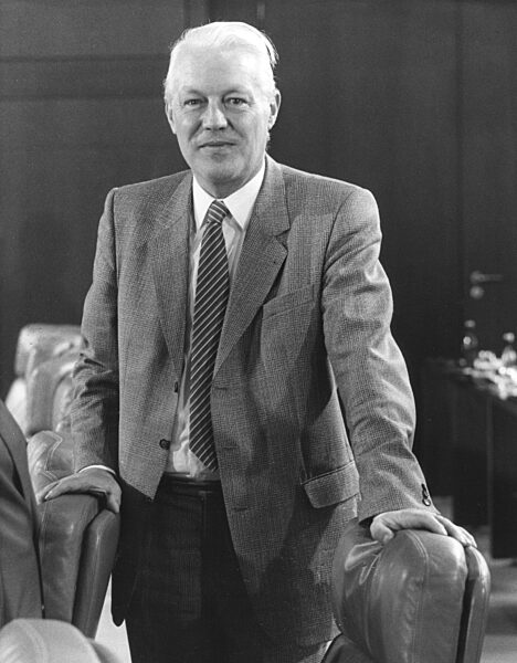 Gerhard Stoltenberg, 1983
