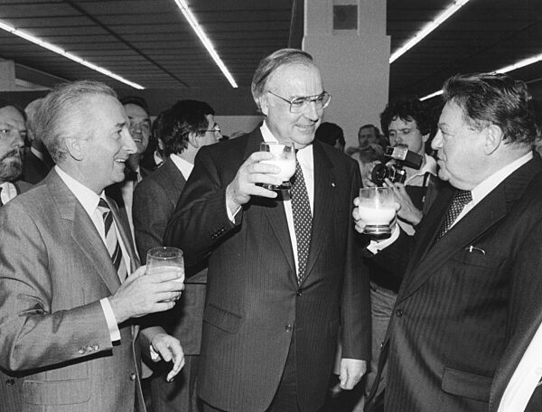 Hans Eisenmann, Helmut Kohl and Franz Josef Strauss in Munich, 1984