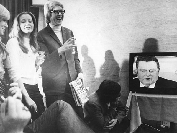 Celebrating Franz Josef Strauss opponents after the general elections in 1972