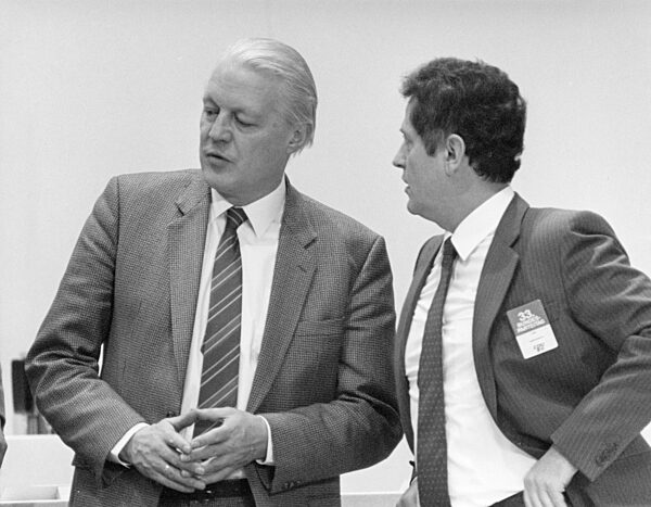 Gerhard Stoltenberg with Uwe Barschel, 1985