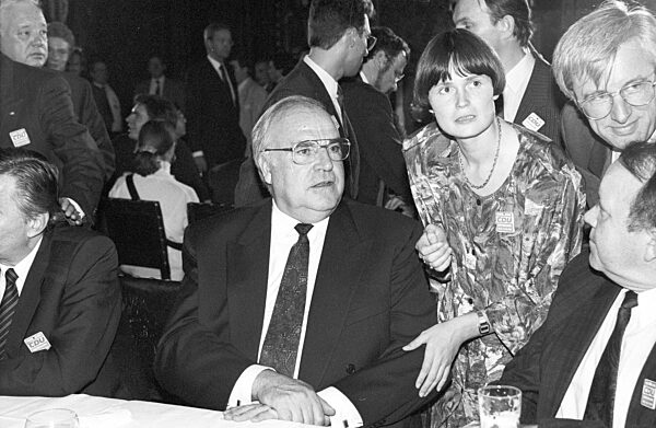 Helmut Kohl and Christine Lieberknecht, 1990