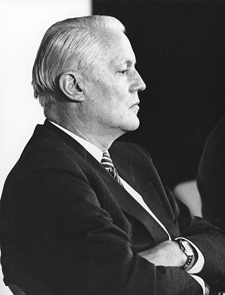 Gerhard Stoltenberg, 1987