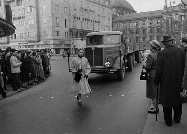 Ingrid van Bergen, 1954