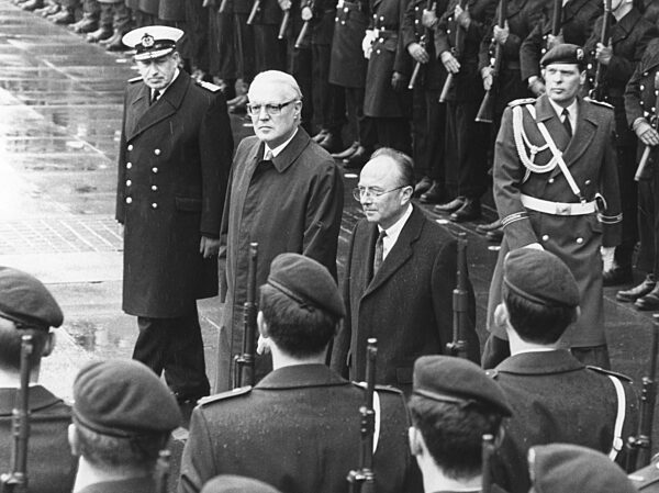 Gerhard Stoltenberg and Rupert Scholz, 1989