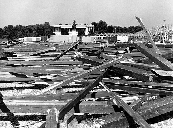 Vorbereitung für das Oktoberfest, 1988