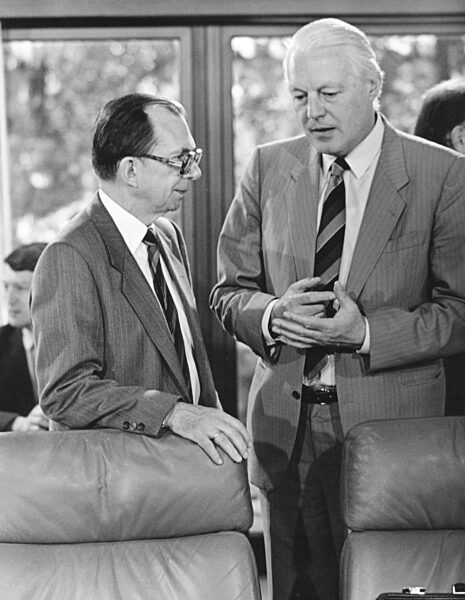Guenter Obert and Gerhard Stoltenberg, 1986