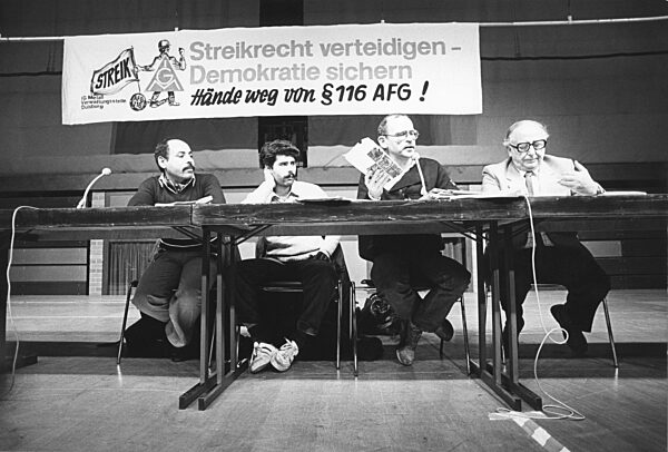 Guenter Wallraff at an event of IG Metall in Duisburg, 1985