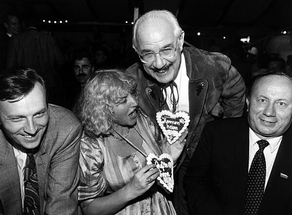 Prominente Besucher zum Auftakt des Oktoberfestes in der bayerischen Landesvertretung in Bonn, 1991