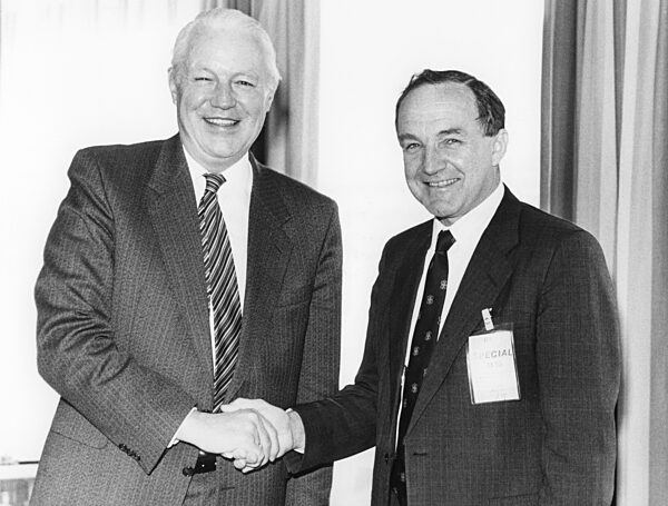 Gerhard Stoltenberg and George Younger, 1989