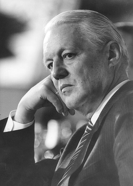 Gerhard Stoltenberg, 1987