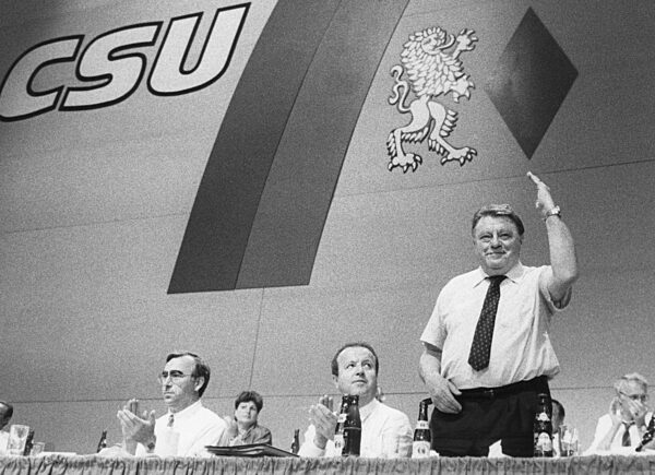 Theo Waigl, Gerold Tandler and Franz Josef Strauss in Nuremberg, 1986