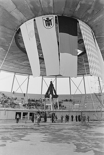 Inauguration of the Basketballhalle on the Olympic grounds, 1972