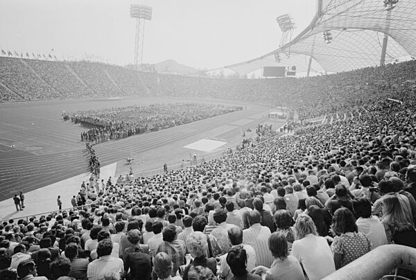 Mourning ceremony during the Olympic Games in Munich, 1972