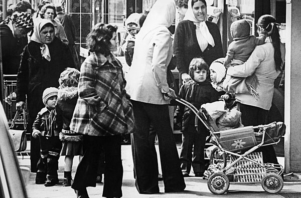 Street scene in Frankfurt-Bornheim, 1970s