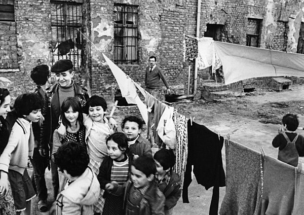 Children playing in a backyard in Berlin-Moabit, 1978