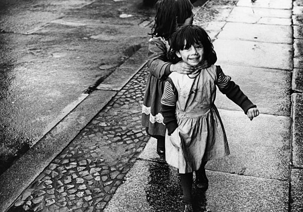 Playing girls in a street in Berlin-Kreuzberg, 1978
