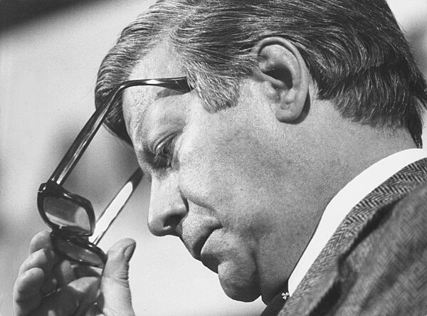 Helmut Schmidt, 1975