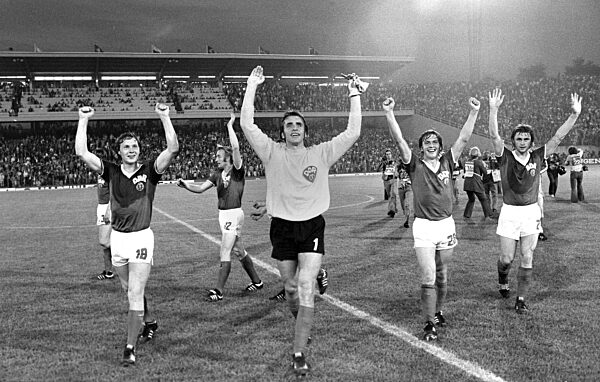The 1974 FIFA World Cup: cheering GDR team