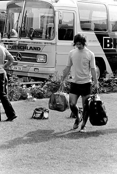 The 1974 FIFA World Cup: training camp in Kaiserau