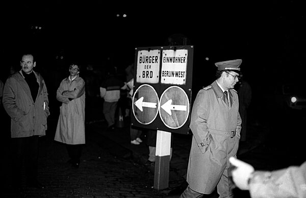 Mauerfall, 1989