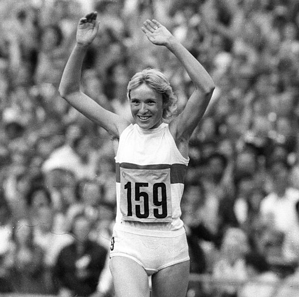 Olympic Games Munich 1972: No. 159 Hildegard Falck (FRG) cheers after her victory in the 800m. 01.09.1972.