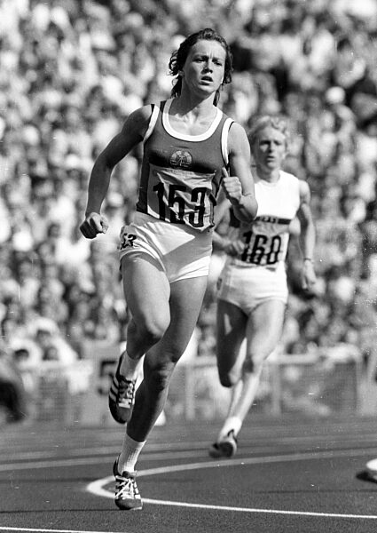Olympic Games; Munich 1972 400m women , Olympic champion Monika Zehrt in action