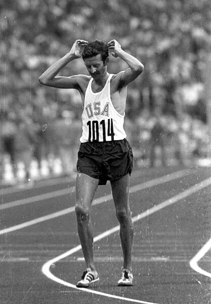 Olympic Games; Munich 1972 , Marathon race , Olympic champion Frank Shorter (USA) at the finish line 10.09.1972