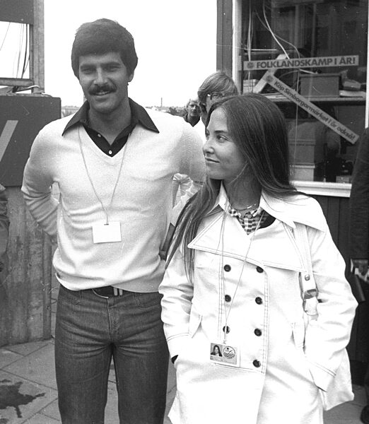 Schwimm - Europameisterschaften in Jönköping (Schweden) 1977 / Zu Gast der siebenfache Olympiasieger von München 1972 / Mark Spitz (USA) mit Ehefrau Suzy Weiner 18.08.1977