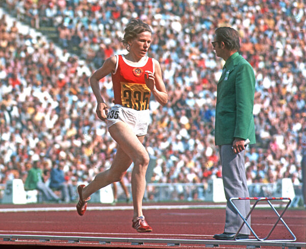Olympic Games; Munich 1972 1.500m women's race / The picture shows Olympic champion Lyudmila Bragina (USSR) ,who at the same time sets a new world record. 07.09.1972