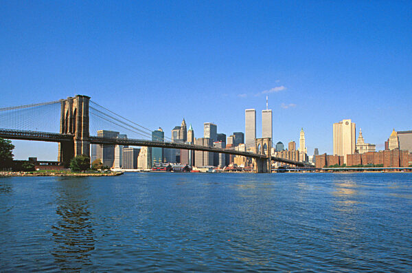 Brooklyn Bridge und Manhattan Skyline, 1992