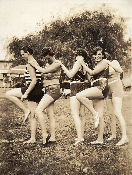 Frauen beim Tanz, 1929