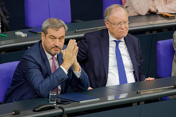 Bundestag debattiert Regierungserklärung
