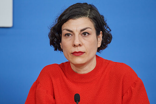 Politik, Studie zu Hass im Netz