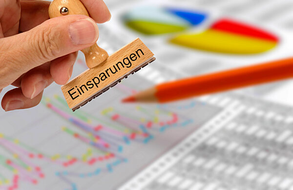 Kosten und Einsparungen mit Rotstift