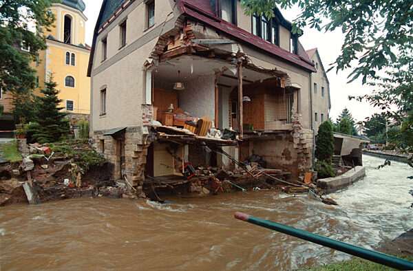 von der Flut der Seidelitz zerstoertes Hau