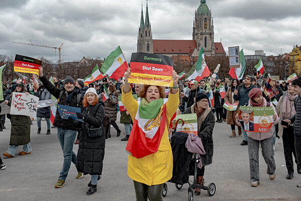 Iran Demo auf der Theresienwiese